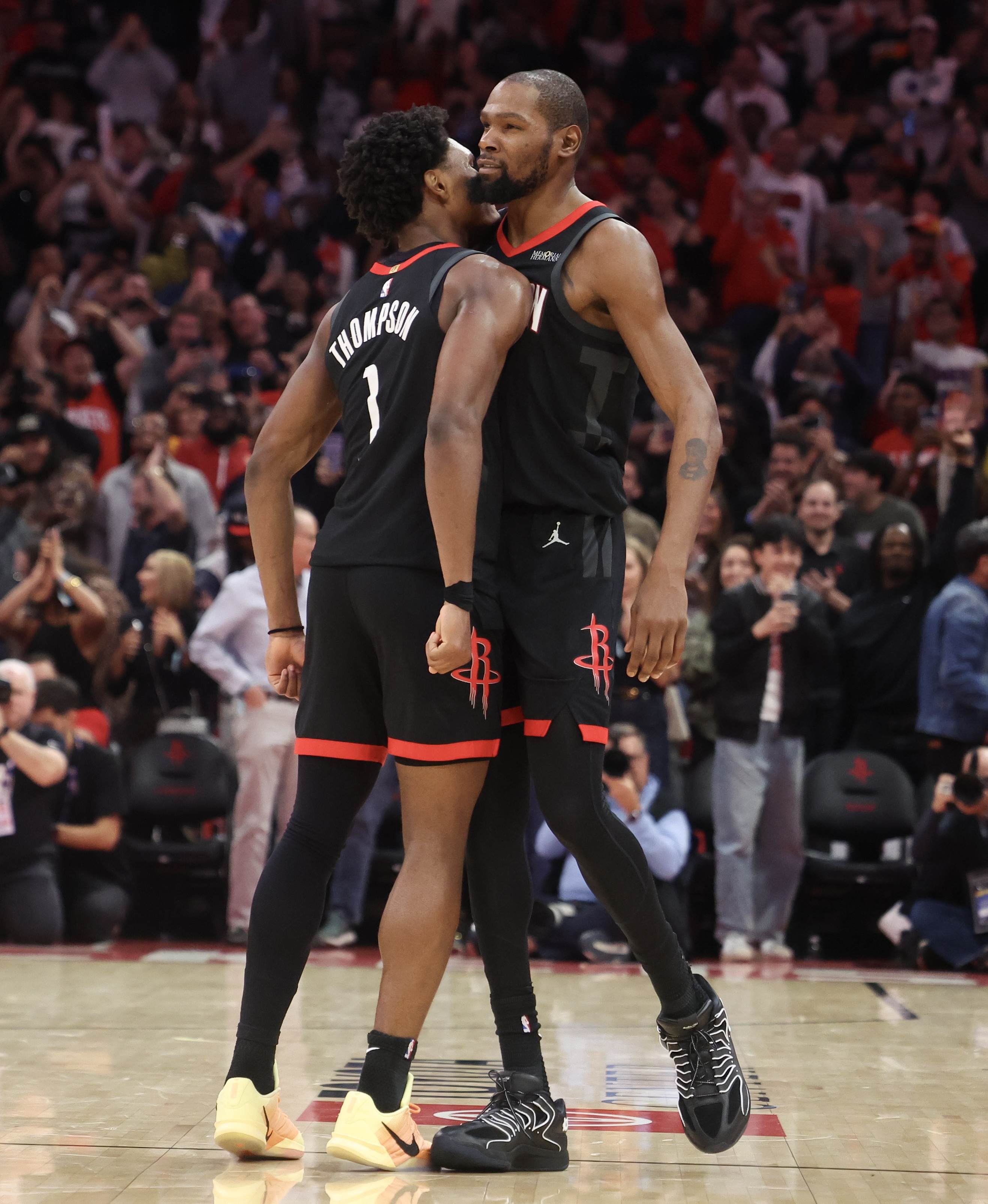 百家欧指-KD谈赛季起起伏伏：我们始终团结在一起 所有的情绪都是好的