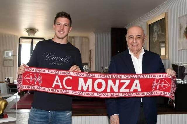 现场比分-【早报】转会市场也能“排水渠过弯”？