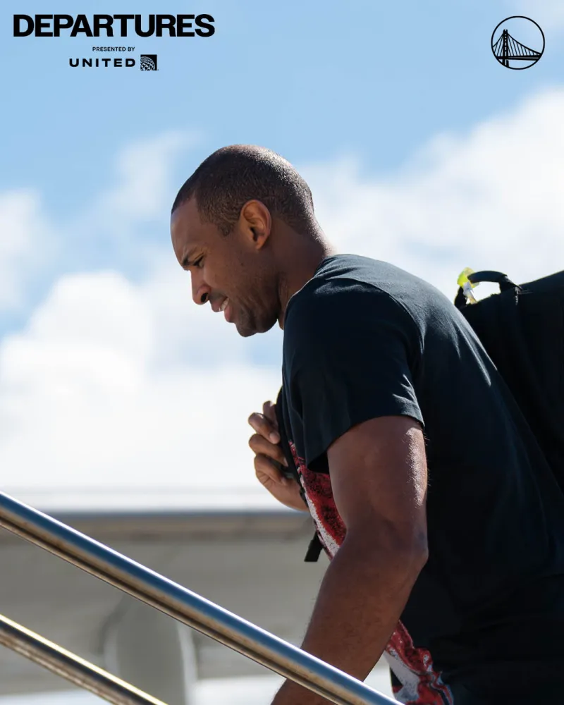 赛事走势-连续客场！勇士官方晒球员登机照，明日将对阵西部第三火箭