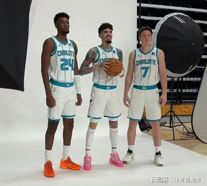 足球即时比分-狂送29分，6连胜的“三少”，东部格局要变了