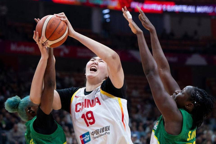 足球比分-宫鲁鸣钦点4人拉胯，9号球员引争议，郑薇旧将靠谱，张子宇效率高|李月汝|女篮|唐子婷|篮板|马里女篮_新浪体育_新浪新闻