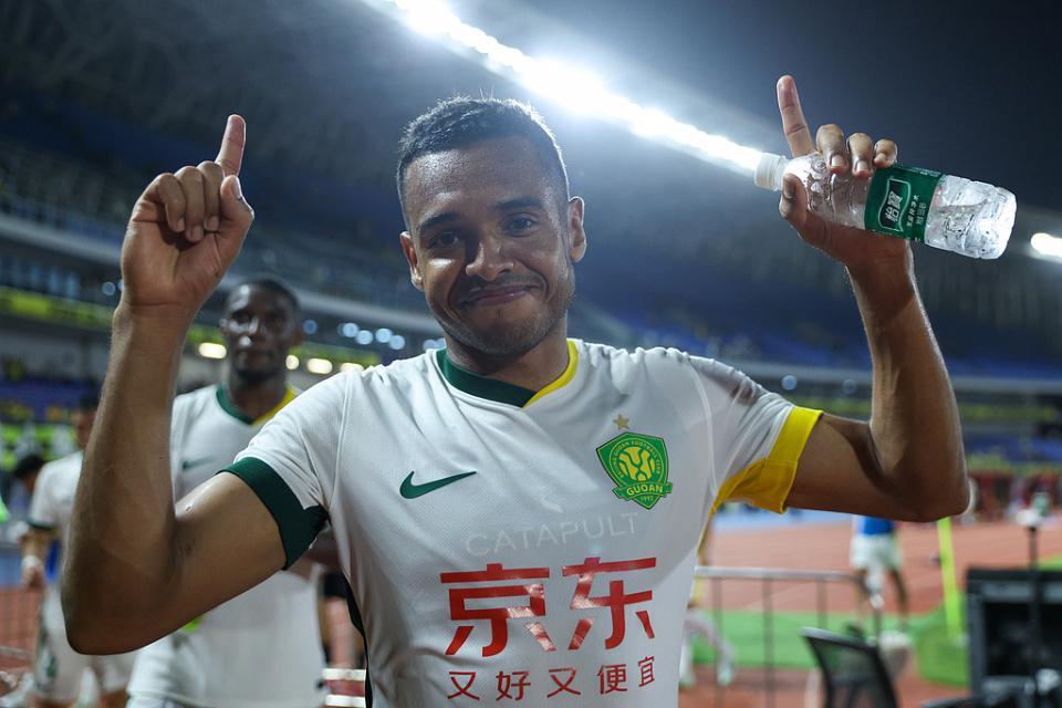 现场比分-离谱?国安29岁外援遭不可明说的伤病 回国做手术感染+现已不能动